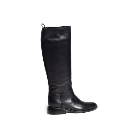 M256M1 Noir, Bottes Mimmu