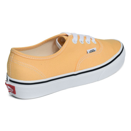 UA  AUTHENTIC Jaune, Chaussures basses Vans