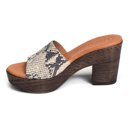 3254 Python, Mules Patricia Miller