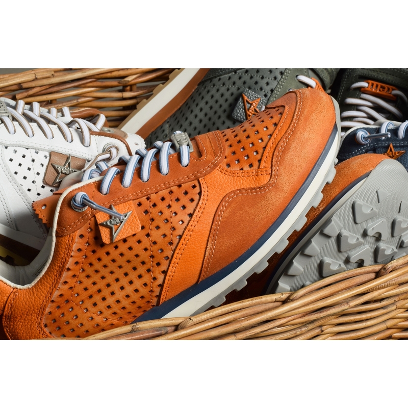 C848 Orange, Baskets running Cetti