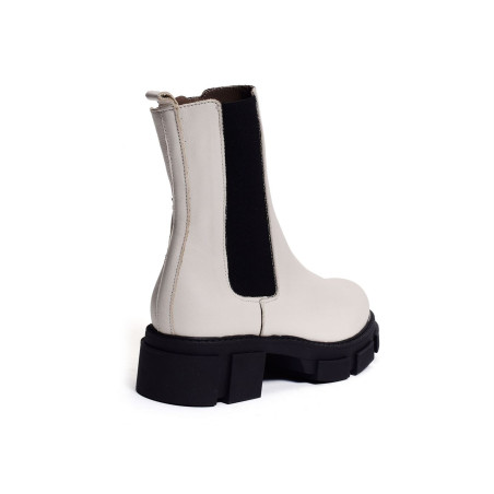 5232 Blanc, Chelsea boots Patricia Miller