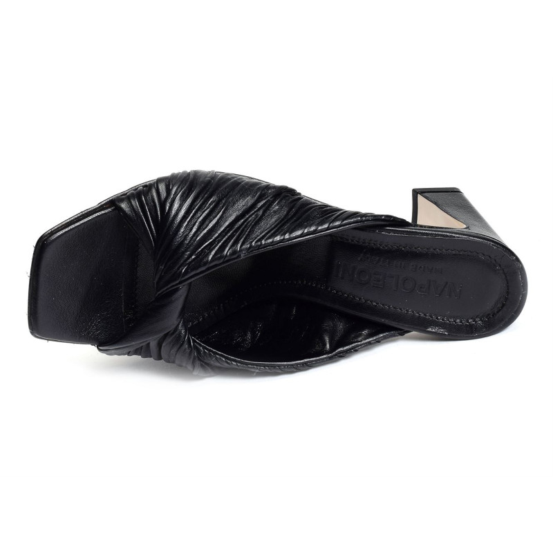 7841 Noir, Mules Napoleoni