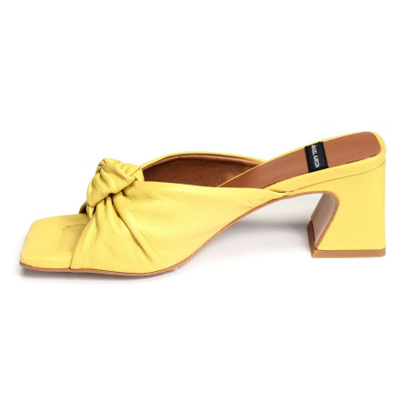 HEPBURN 22110 Jaune, Mules Angel Alarcón