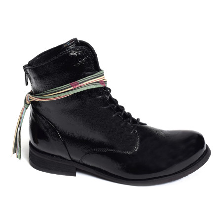 1072 Verni Noir, Boots Felmini