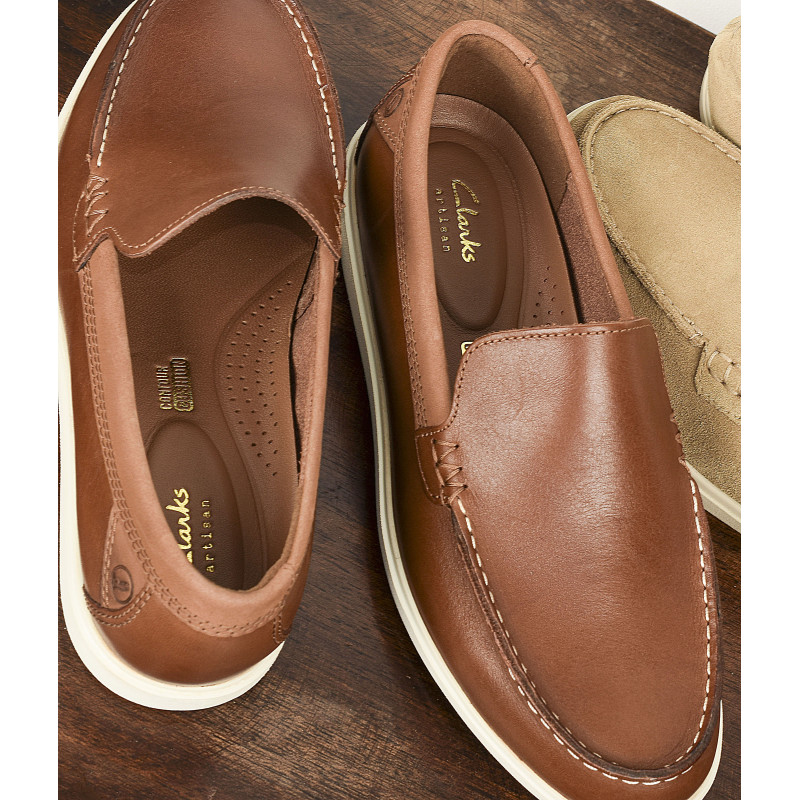 BRATTON LOAFER Tan, Slip-On Clarks