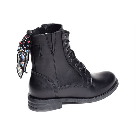 NORMA Noir, Boots Goodstep